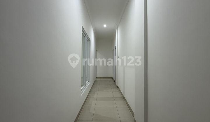Exclusive 4-Storey Residence with Private Elevator in the Prestigious Area of Cilandak, South Jakarta Exclusive 4-Storey Residence with Private Elevator in the Prestigious Area of Cilandak, South Jakarta