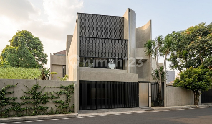 Modern Contemporary Townhouse in Lebak Bulus Near MRT Fatmawati