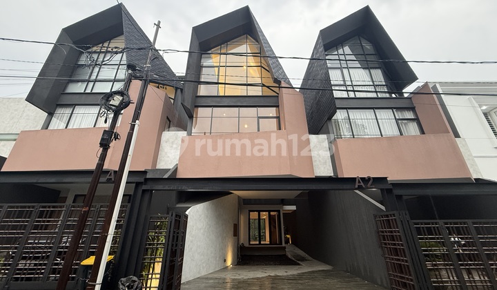 Rumah Mewah Murah di Kemang Jakarta Selatan 3 Lantai Privat Pool Rumah Mewah Murah di Kemang Jakarta Selatan 3 Lantai Privat Pool