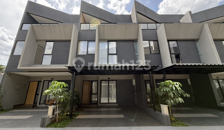 Dijual Brand New House Fasad Unik di Jagakarsa, Jakarta Selatan 2