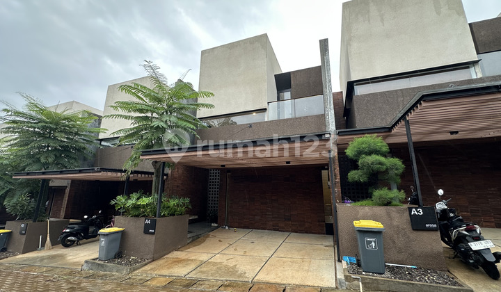 Rumah Siaphuni di Golf Pondok Cabe Ada Club House Kolamrenang 2