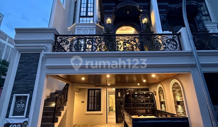 Rumah 4 Lantai Private Pool di Jagakarsa Jakarta Selatan Cluster Rumah 4 Lantai Private Pool di Jagakarsa Jakarta Selatan Cluster