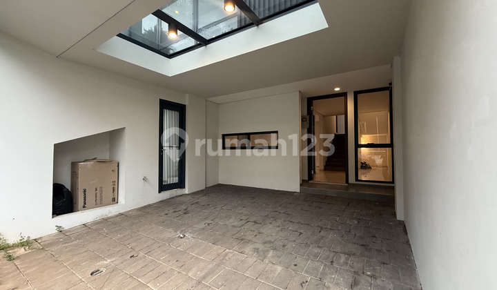 Rumah Baru 3 Lantai Ready Unit di Lebak Bulus Jakarta Selatan 2