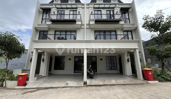 4-Story New House in Cilandak by Emporio Arsitek Near Toll Road and KRL 4-Story New House in Cilandak by Emporio Arsitek Near Toll Road and KRL