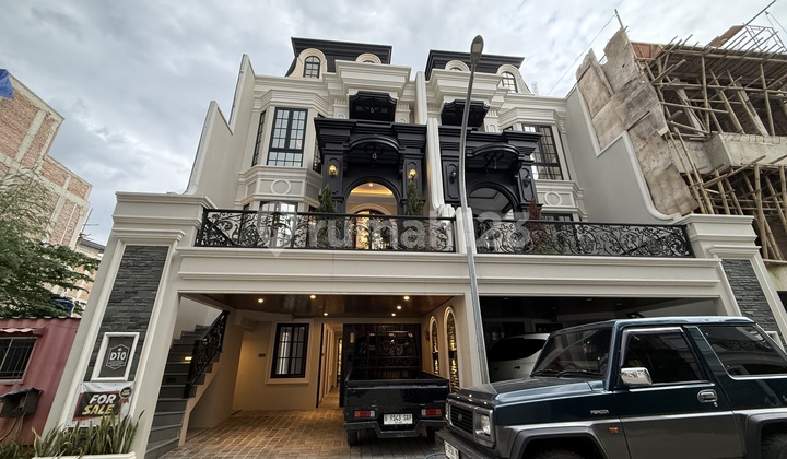 Rumah 4 Lantai Private Poll di Jagakarsa Jakarta Selatan Cluster Rumah 4 Lantai Private Poll di Jagakarsa Jakarta Selatan Cluster