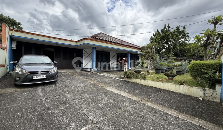 Luxury House in Tanah Sereal Bogor with Mountain Views for Sale at a Low Price