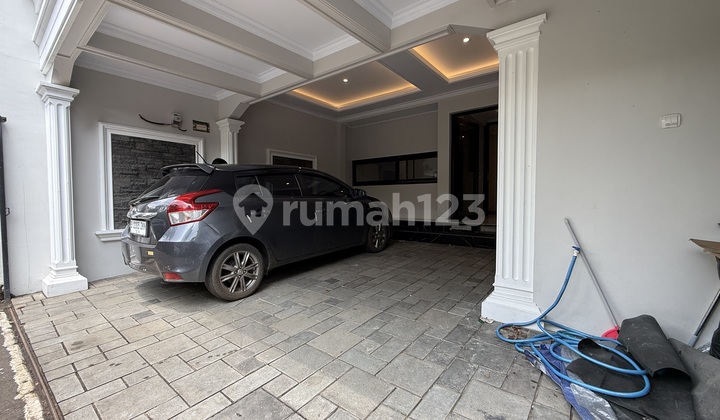 Brand New House Modern Classic 3 Lantai di Kebagusan Jakarta Selatan Area Strategis Akses 2 Mobil Bebas Banjir 2