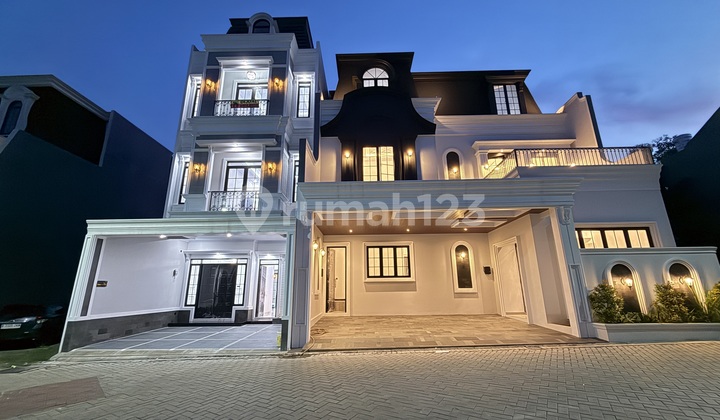 Rumah Mewah 3 Lantai di Jagakarsa Jakarta Selatan Dalam Cluster 2