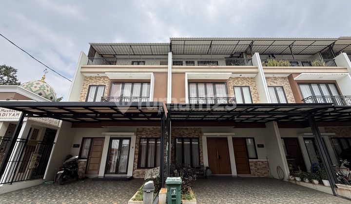 Rumah 3 Lantai Take Over di Jati Asih Bekasi, Full Furnished Rumah 3 Lantai Take Over di Jati Asih Bekasi, Full Furnished