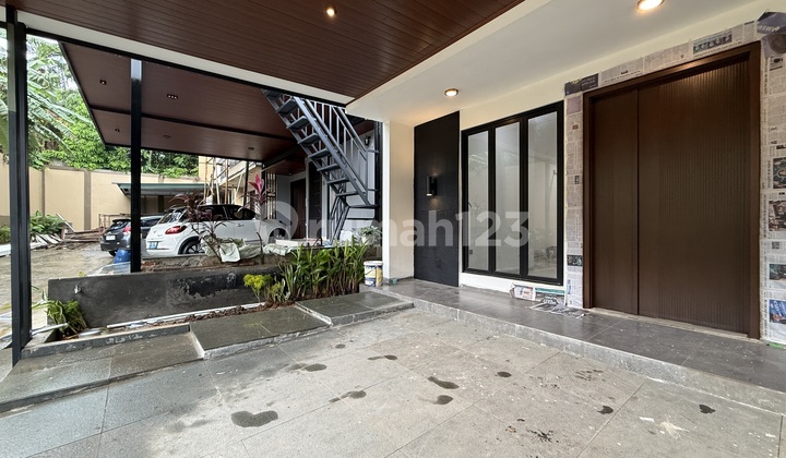 Rumah 2 Lantai di Lenteng Agung Jakarta Selatan Dekat ke Stasiun. 2