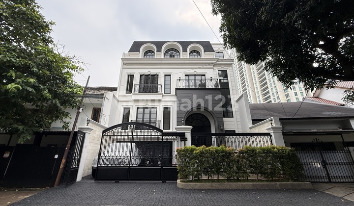 Luxury Affordable House in Kebayoran Baru, 3 Floors with Private Lift For Sale