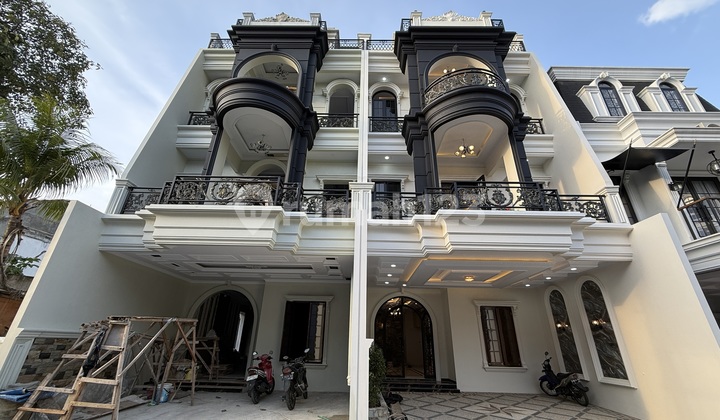 Hunian Mewah Eksklusif 4 Lantai di Jagakarsa Jakarta Selatan