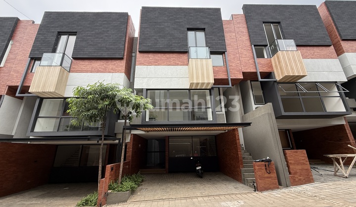 Rumah Mewah Siap Huni di Kemang Cipete Dekat ke Blom Akses Paling Strategis di Jakarta Selatan