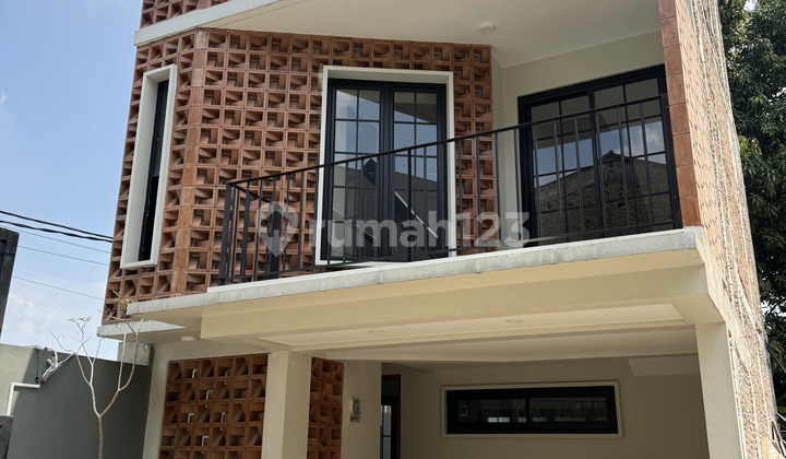 Rumah Baru 3 Lantai 1.4 M di Cluster Jagakarsa Dekat Tol DP 0 Rumah Baru 3 Lantai 1.4 M di Cluster Jagakarsa Dekat Tol DP 0