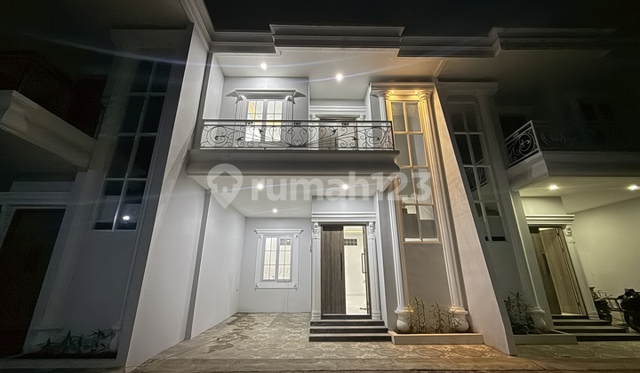 Private Ready-to-Occupy Residence in East Jakarta Near Harjamukti LRT