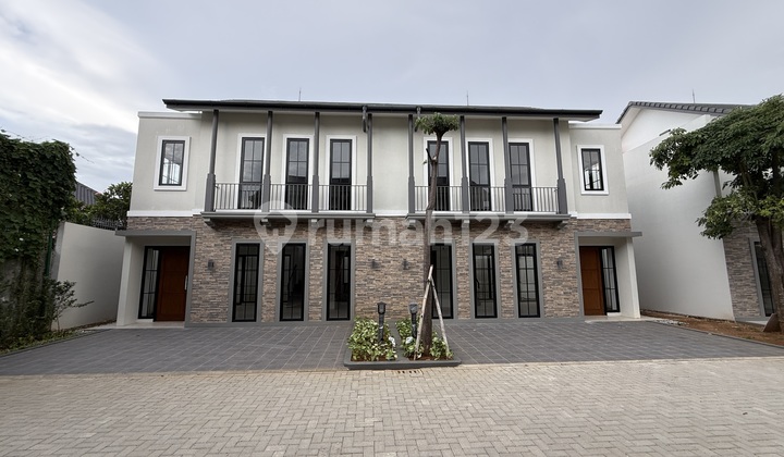 New Fully Furnished House Near Lebak Bulus MRT Within Cluster Close to Toll Road