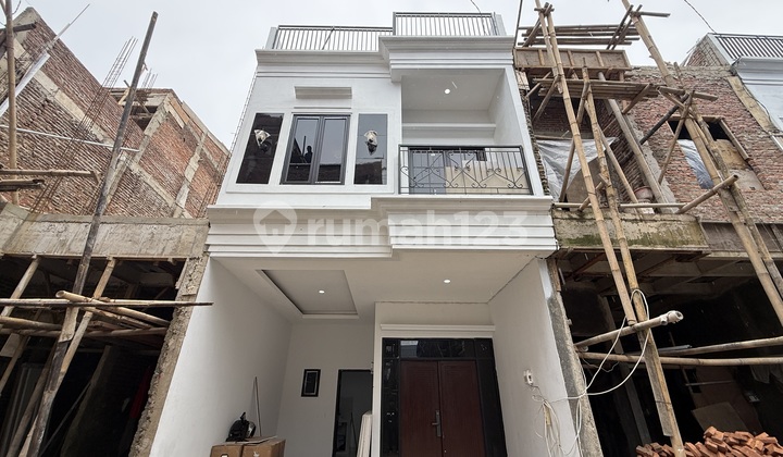 Rumah Siap Huni Full Bata Merah di Jagakarsa Deket Tol Brigif