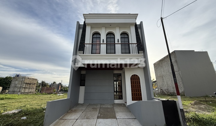 Rumah Berkonsep Eropa Classic Mewah Termurah di Sawangan Depok