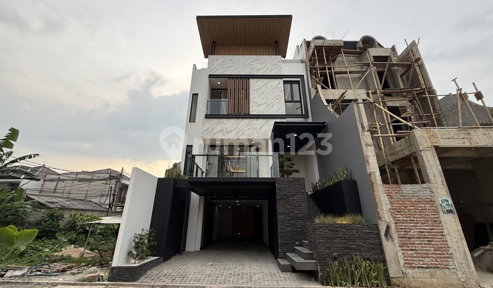 Rumah Mewah Murah Di Jagakarsa Jakarta Selatan 3 Lt Private Pool
