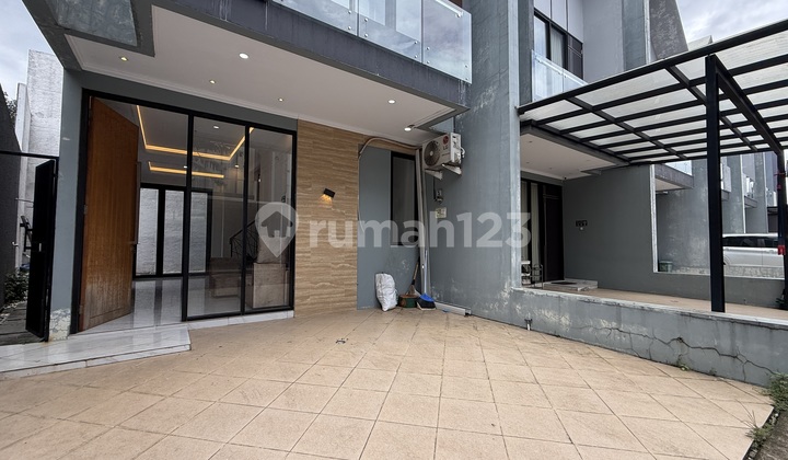 Ready-to-Occupy House, in Jagakarsa South Jakarta Near Brigif Toll Road 2