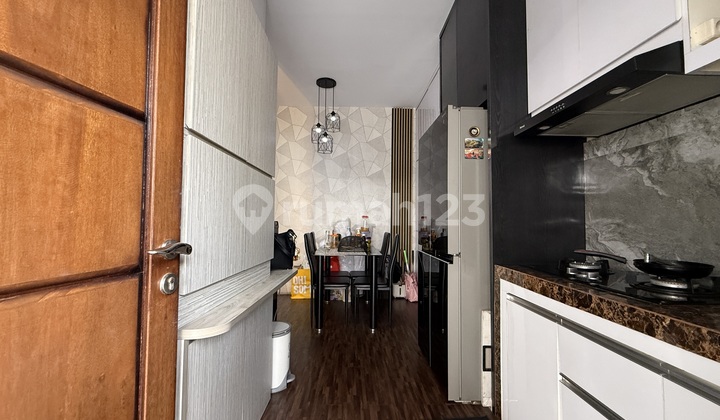 3-Story House Take Over in Jati Asih Bekasi, Fully Furnished 2