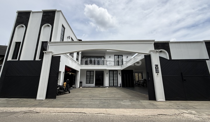 House For Sale - Rumah Mewah Siaphuni 2 Lantai di Bintaro Veteran House For Sale - Rumah Mewah Siaphuni 2 Lantai di Bintaro Veteran