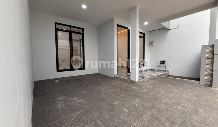 Siap Huni Dekat Pondok Cabe Golf Desain Kontemporer Termurah SHM