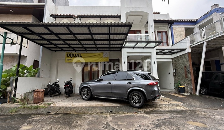 Rumah Modern Classic, Dekat Tol Jorr di Pejaten, Jakarta Selatan Rumah Modern Classic, Dekat Tol Jorr di Pejaten, Jakarta Selatan