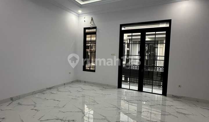 Siap Huni 3 Lantai Rooftop Luas Dalam Cluster Jagakarsa Jaksel 2