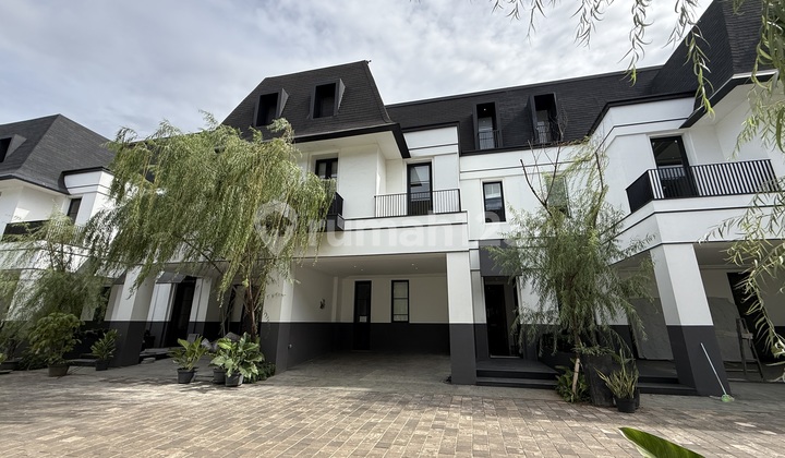 Ready to Move In House in Pondok Indah 3 Floors Near Mall Toll Hospital
