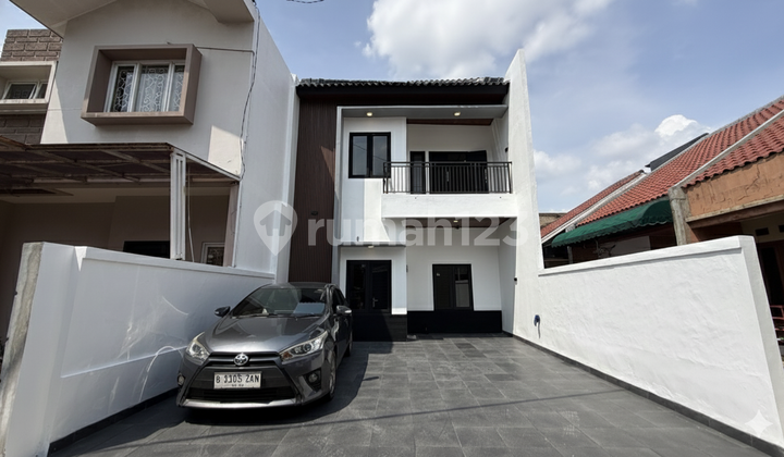 Rumah 2 Lantai Secondary di Jagakarsa dengan Full Furnished Termurah di Jagakarsa Jakarta Selatan