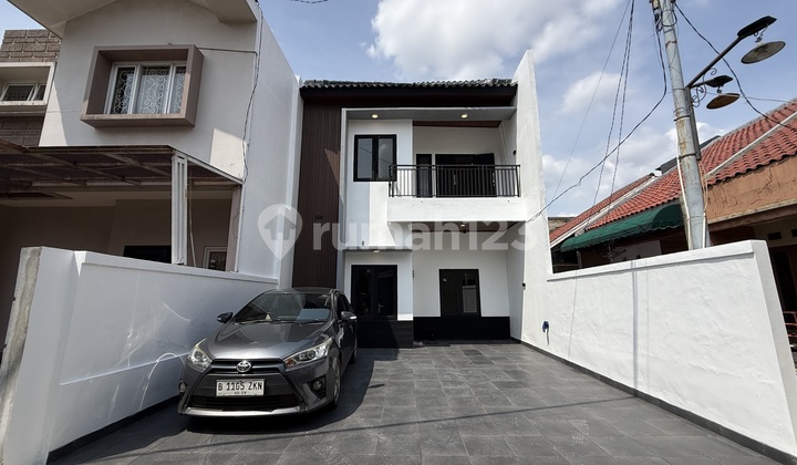 Dijual Brand New House 2 Lantai, Siap Huni di Jakarta Selatan