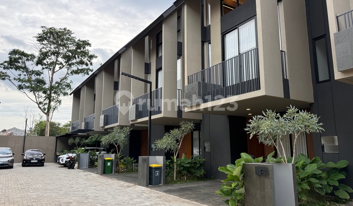 Lowest Price 3-Storey Luxury House in Lebak Bulus, South Jakarta with Private Pool and Strategic Location