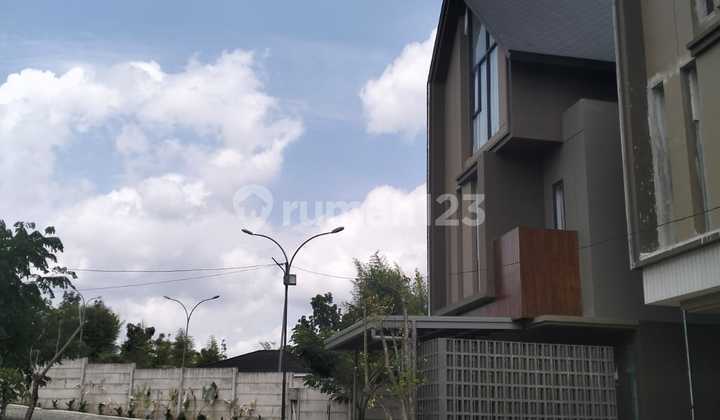 Elegant House Jalan Thamrin Pekanbaru 2