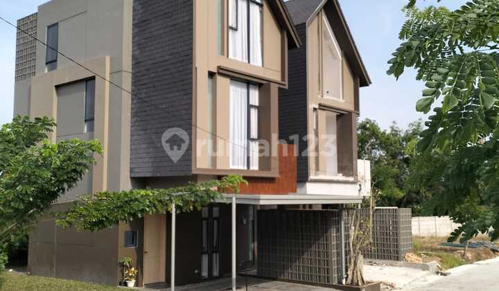 Luxury House Dekat Gadjah Mada Pekanbaru