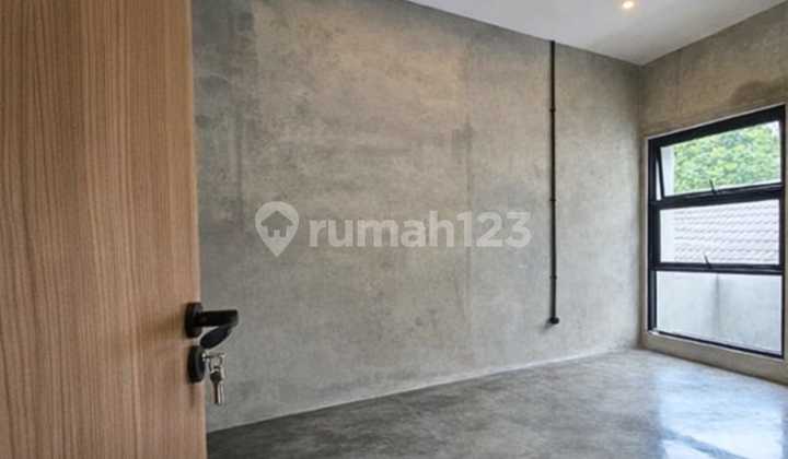 Dijual Rumah Industrial Modern di Nusa Loka, Bsd