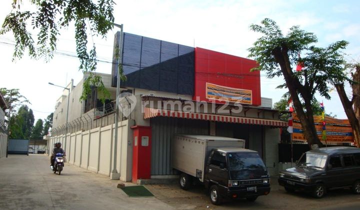 Factory near the City Center and Highway, very strategic