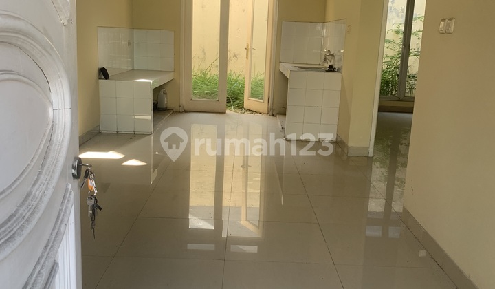 Rumah Strategis Dijual Cepat (Nego) 2