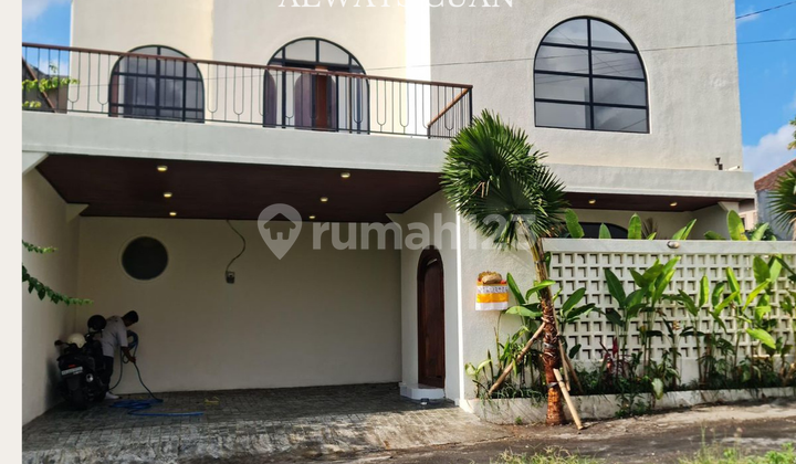 Newly Renovated Mediterranean Style Villa For Sale