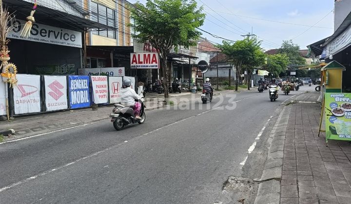 3-Story Shop House with Rice Field View in Abianbase Bali 2