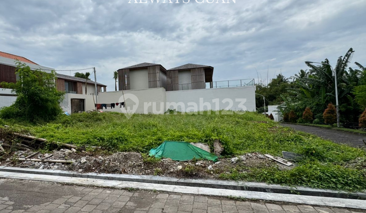 Sebidang Tanah Kosong yang Berletak di Beraban