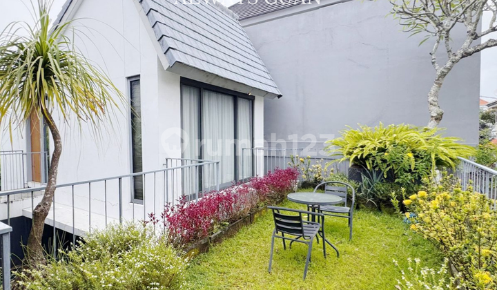 Villa Modern Dekat dengan Pantai dan Siap Huni Villa Modern Dekat dengan Pantai dan Siap Huni