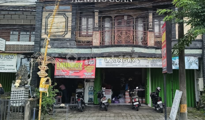 3-Story Shop House with Rice Field View in Abianbase Bali