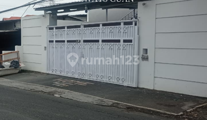 2-Story House with Basement and Rooftop