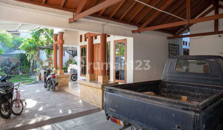 7 Bedroom House on Jalan Kerta Bedulu, Sidakarya - South Denpasar 2