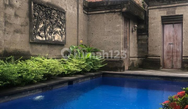 Spacious 4 Bedroom House & Strategic Location in Sanur - South Denpasar