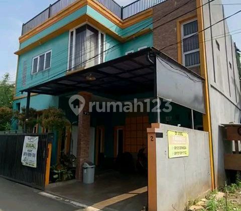 Rumah Strategis 2,5 Lantai Rooftop di Jatiraden, Kranggan, Cibubur. Turun Harga 1,35 Nego, Butuh Uang Segera Rumah Strategis 2,5 Lantai Rooftop di Jatiraden, Kranggan, Cibubur. Turun Harga 1,35 Nego, Butuh Uang Segera