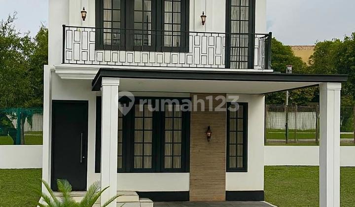 Luxury House for Sale in the Center of Palembang City Luxury House for Sale in the Center of Palembang City