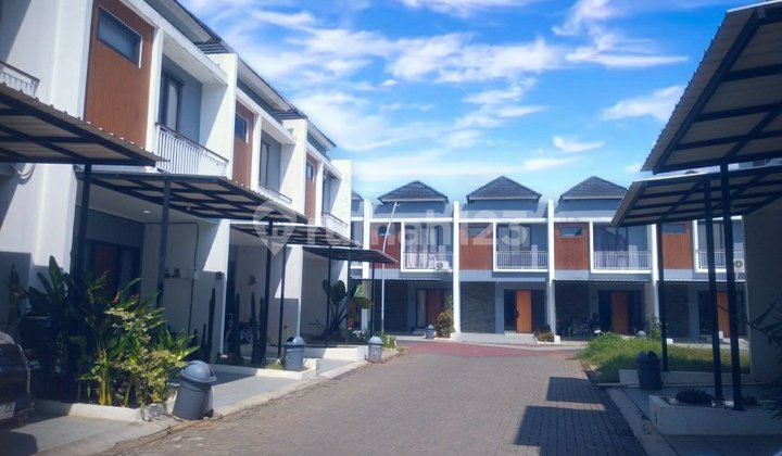 Townhouse Siaphuni Sebelah Jl.bundaran Unpam Pamulang Townhouse Siaphuni Sebelah Jl.bundaran Unpam Pamulang