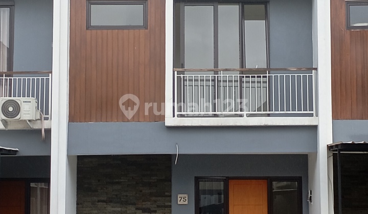 Rumah 2Lt Siap Huni Dgn 3Bedroom,Bebas Banjir Wilayah Pamulang